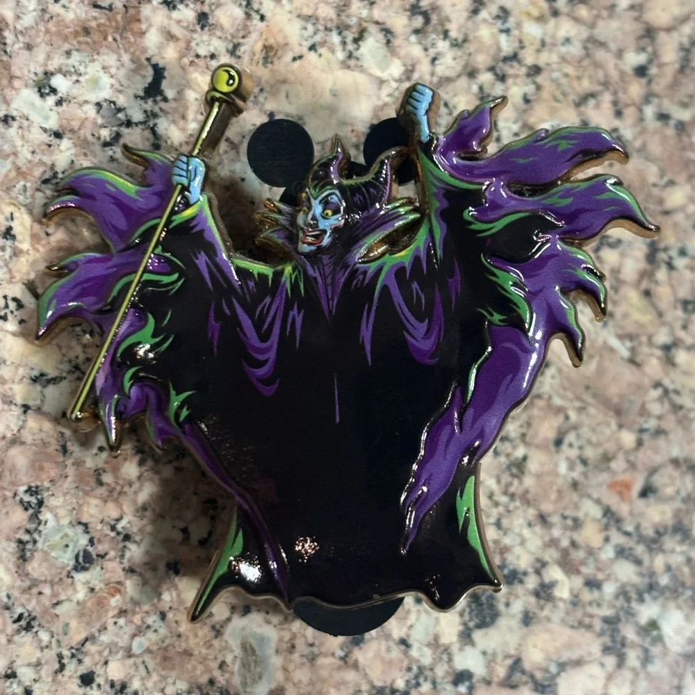 LE Maleficent Neon Blacklight Villains DEC Mystery D23 Expo Disney Pin 2024 TWDC - Picture 3 of 4